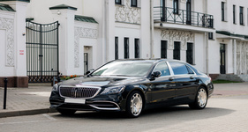 Sedan taxi to DIA airport in Commerce City, CO